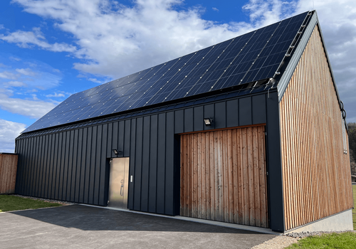 PV-Anlage und Stromspeicher für die Wasserversorgungsanlage - Brunnenanlage Reichersdorf