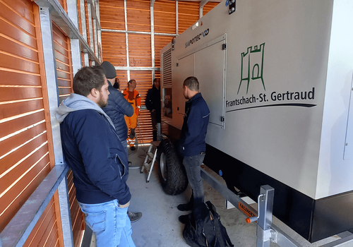Mobiles Notstromaggregat - Leuchtturmprojekt - Veranstaltungszentrum artBOX