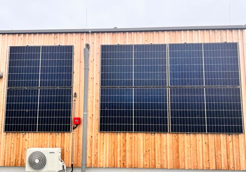 ESS-Anlage und PV-Anlage zur Notstromversorgung und Stromspeicherung für die Gemeinde St. Johann in der Haide